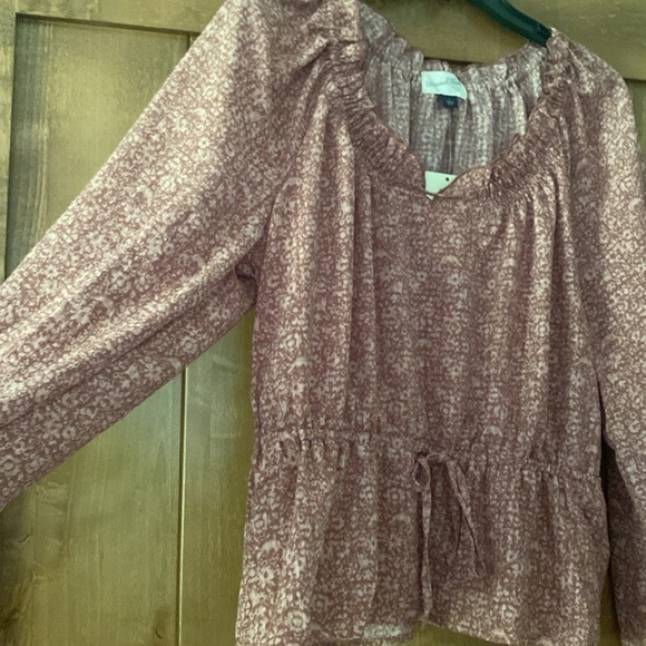 Womens Universal Thread Peplum Style Blouse size large - Picture 6 of 8